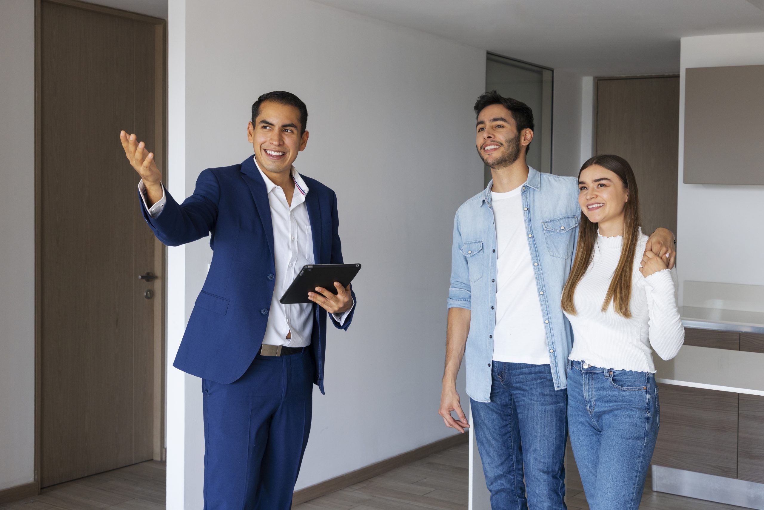 Smart Buyer’s Guide: 10 Must-Know Tips Before Buying Real Estate